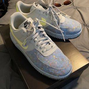 Brand New worn once 9.5 woman’s Air Force 1